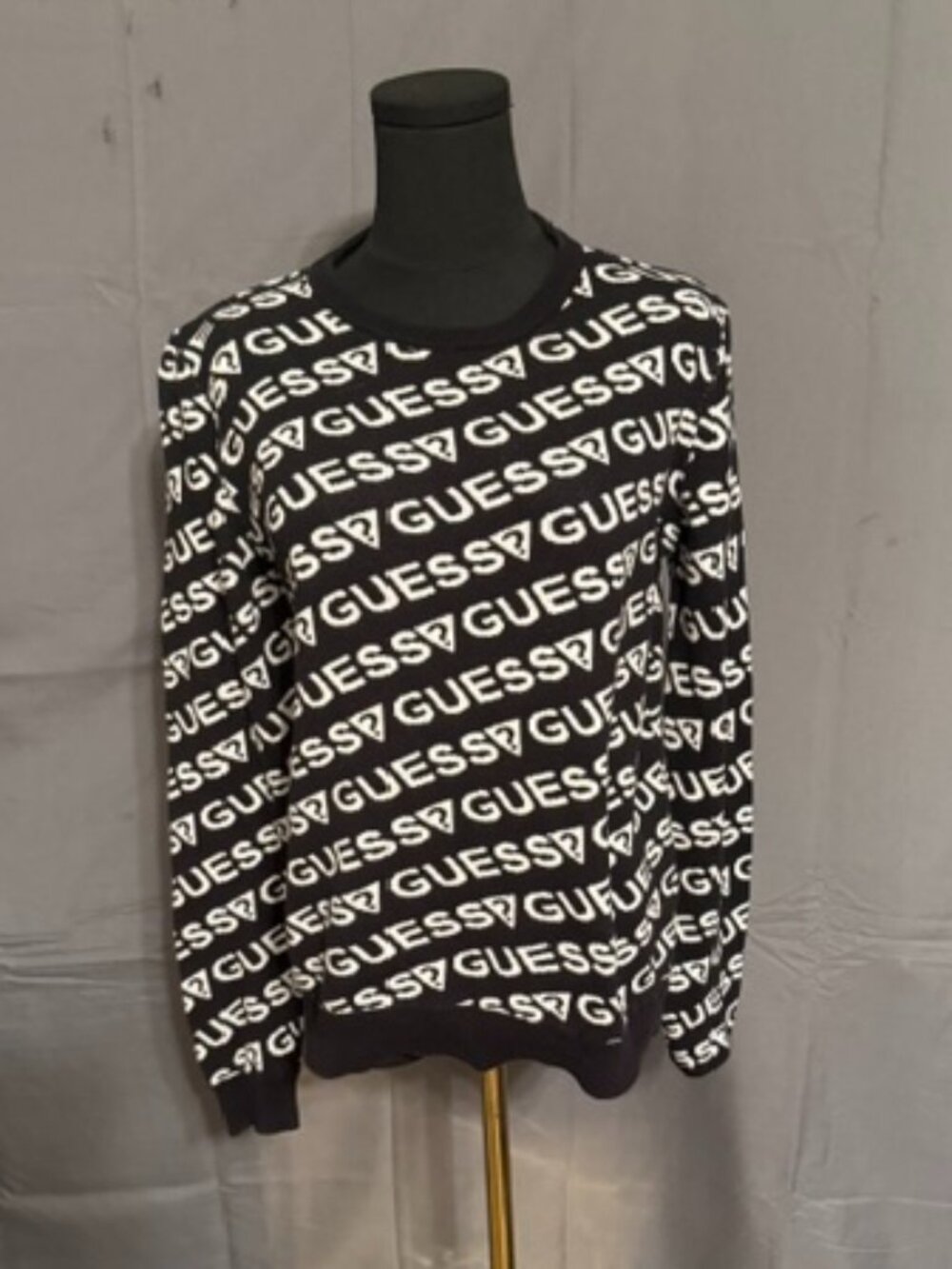 GUESS EST. 1961 ORGINAL DESIGN Sweater Size S